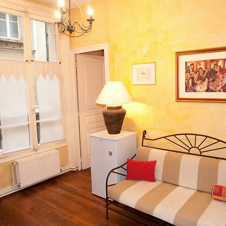 2 * Paris